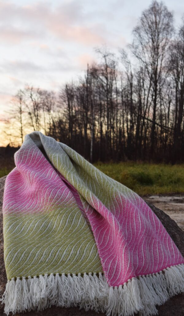 Laine pleed roheroosa