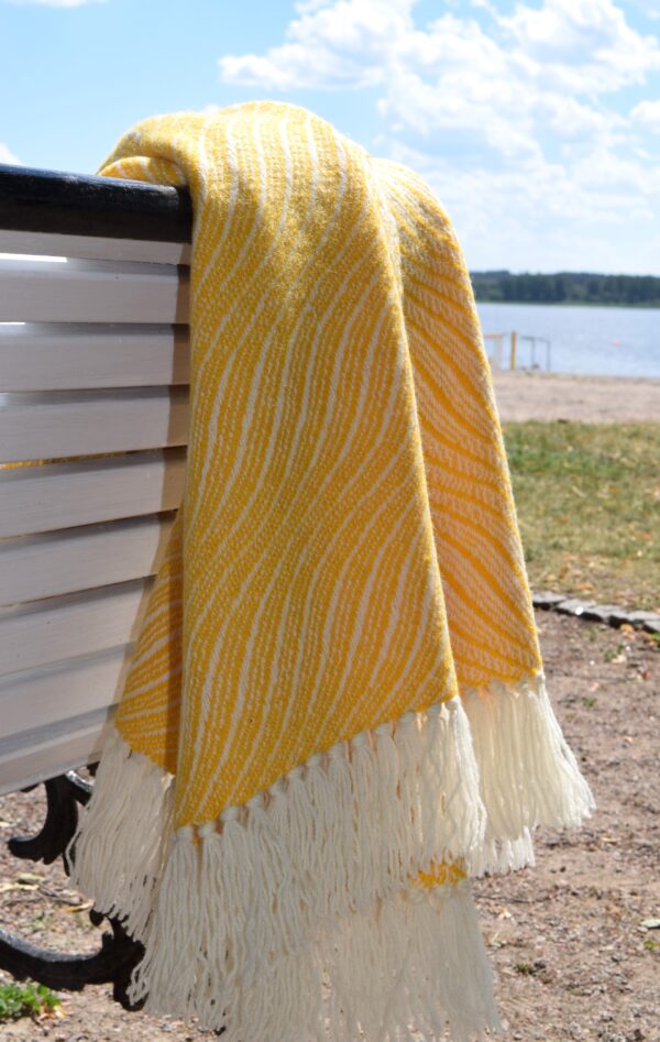 Laine pleed kollane